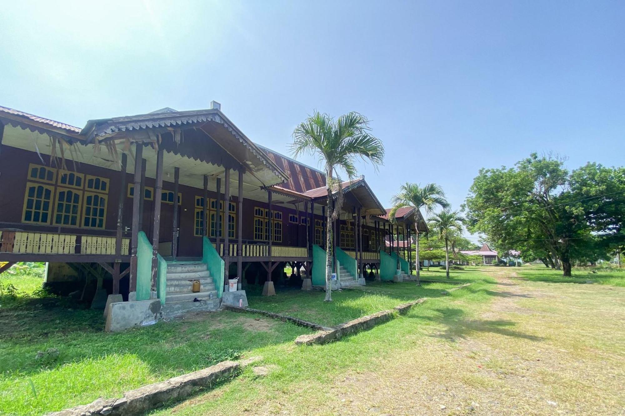 Hotel Pantai Panjang Bengkulu Redpartner Extérieur photo
